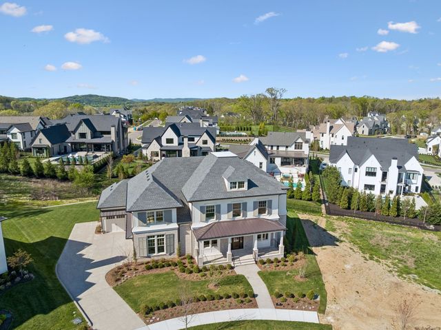 9282 Double Run Ct, College Grove, TN 37046