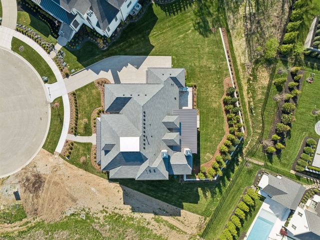 9282 Double Run Ct, College Grove, TN 37046