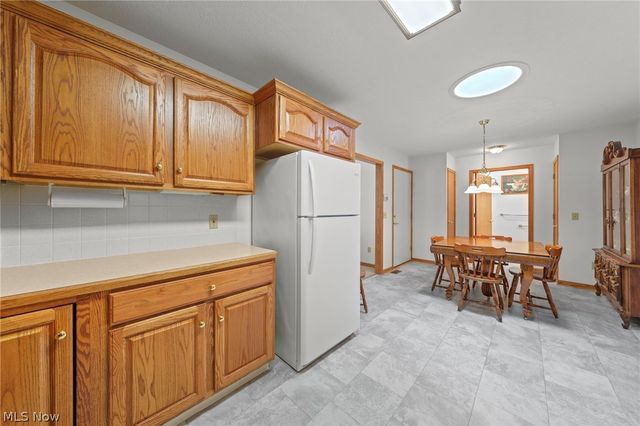 1450 Cove Street NW, Uniontown, OH 44685