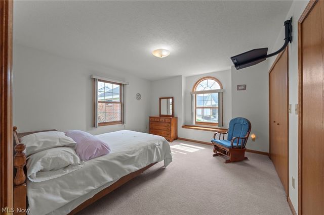 1450 Cove Street NW, Uniontown, OH 44685