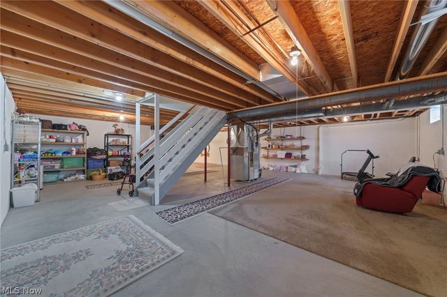 1450 Cove Street NW, Uniontown, OH 44685