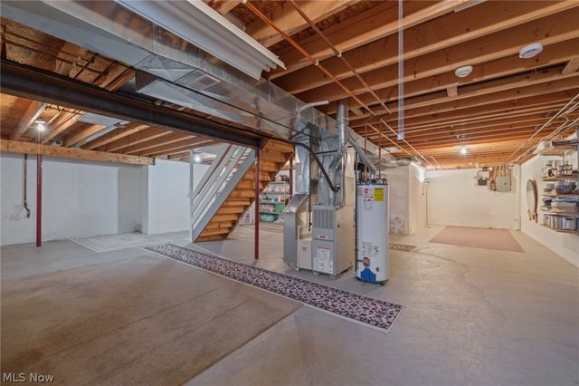 1450 Cove Street NW, Uniontown, OH 44685