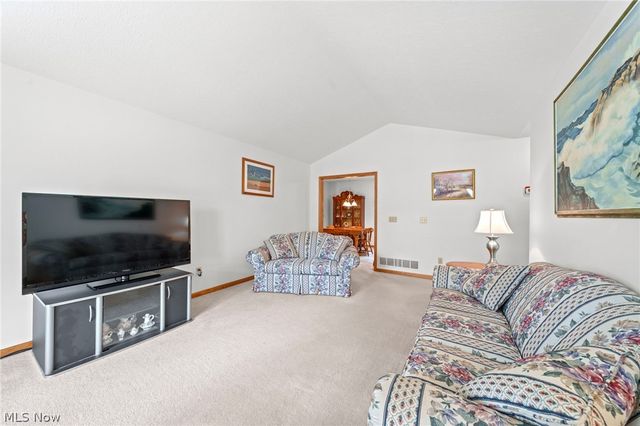 1450 Cove Street NW, Uniontown, OH 44685