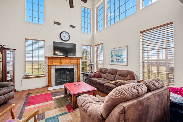 10903 Jackson Road, Krum, TX 76249