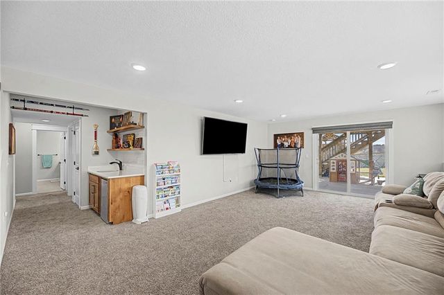 3611 Prairie Clover Court, Lawrence, KS 66049