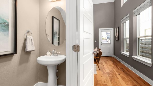 5910 Swayden LN, Austin, TX 78745