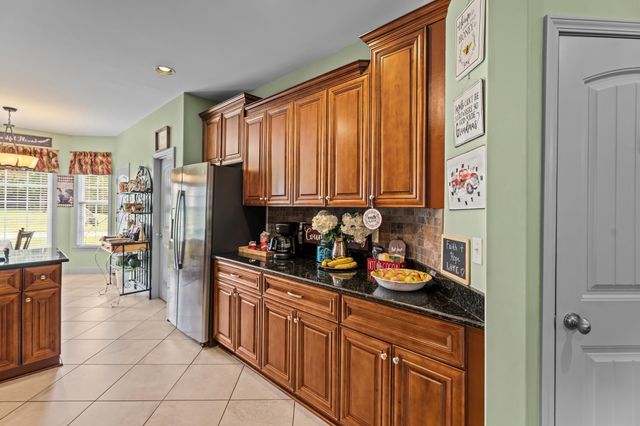 515 S Fredrick Way, Boiling Springs, SC 29316
