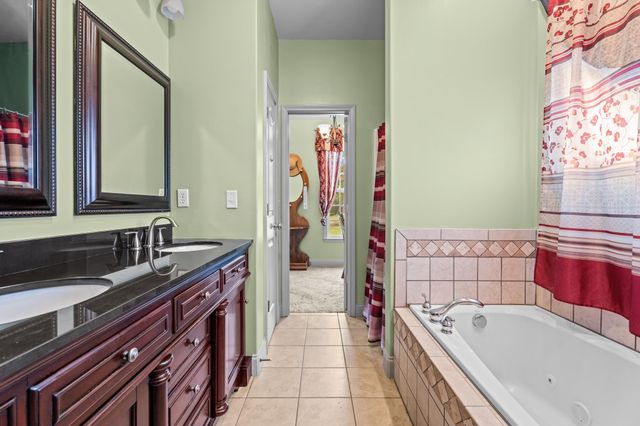 515 S Fredrick Way, Boiling Springs, SC 29316