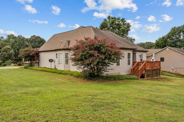 515 S Fredrick Way, Boiling Springs, SC 29316