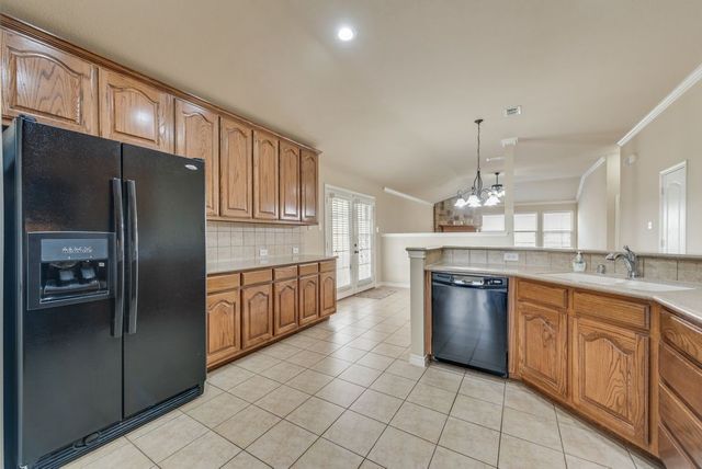 932 Cook Street, Mansfield, TX 76065