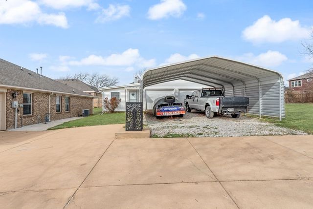 932 Cook Street, Mansfield, TX 76065