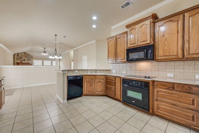 932 Cook Street, Mansfield, TX 76065