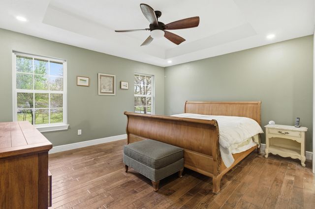 5618 E Pearson Parkway, Strafford, MO 65757