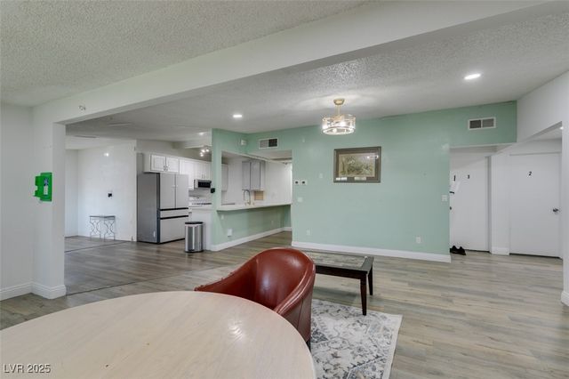 700 North 14th Street, Las Vegas, NV 89101