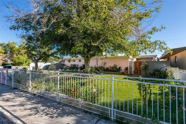 700 North 14th Street, Las Vegas, NV 89101