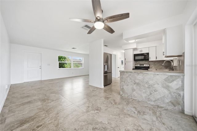3106 SE 18TH PLACE, Cape Coral, FL 33904