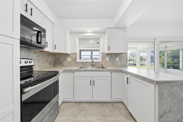 3106 SE 18TH PLACE, Cape Coral, FL 33904