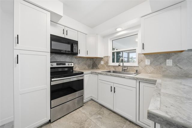 3106 SE 18TH PLACE, Cape Coral, FL 33904