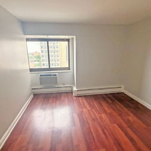 7337 S South Shore Drive 1008, Chicago, IL 60649