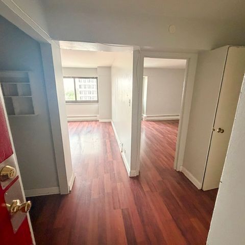 7337 S South Shore Drive 1008, Chicago, IL 60649