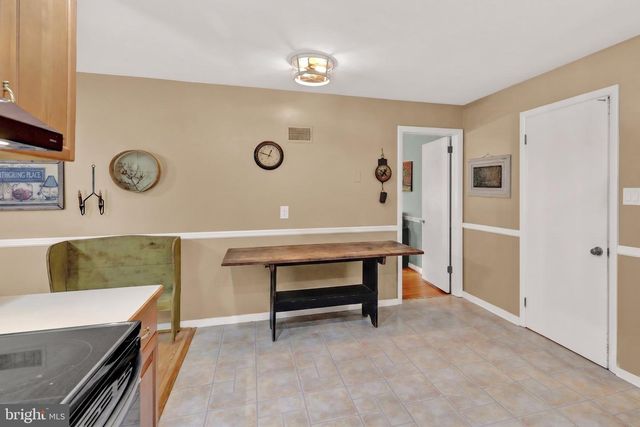 18 HILLSIDE RD, Birdsboro, PA 19508