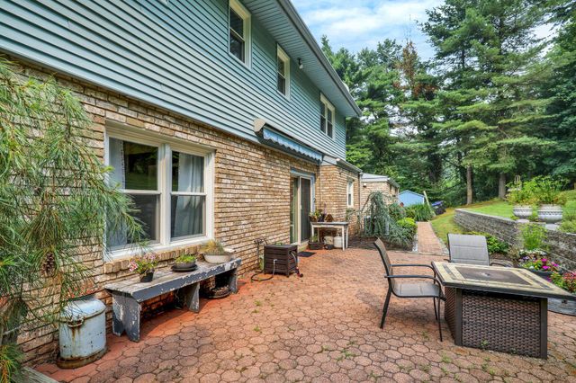 18 HILLSIDE RD, Birdsboro, PA 19508