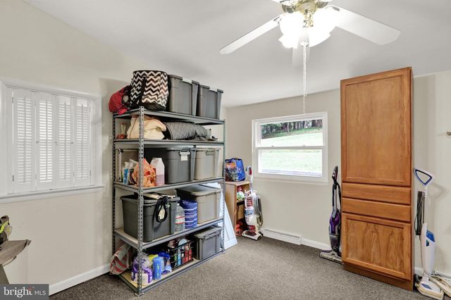 18 HILLSIDE RD, Birdsboro, PA 19508