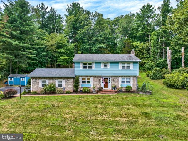 18 HILLSIDE RD, Birdsboro, PA 19508