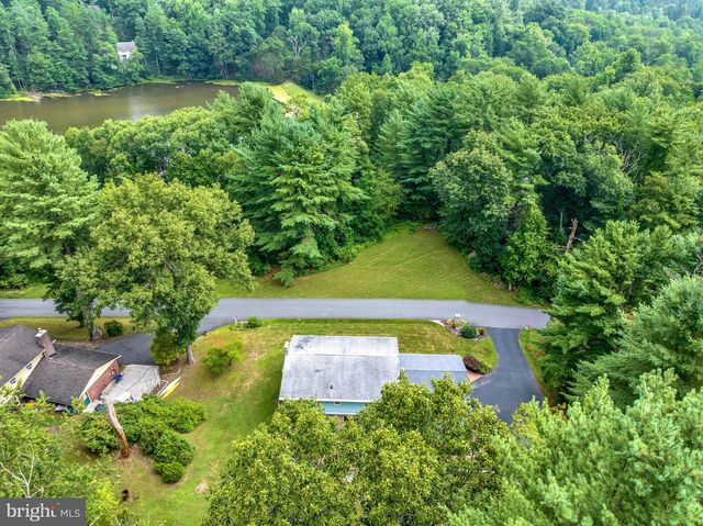 18 HILLSIDE RD, Birdsboro, PA 19508