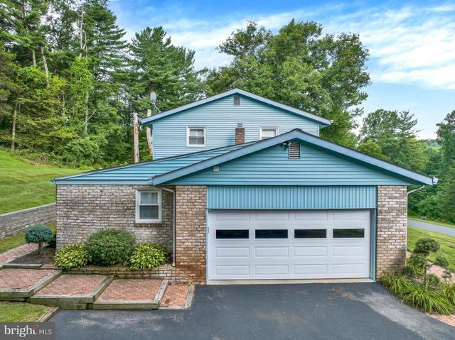 18 HILLSIDE RD, Birdsboro, PA 19508