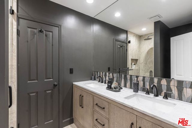 130 Dapplegray Road, Bell Canyon, CA 91307