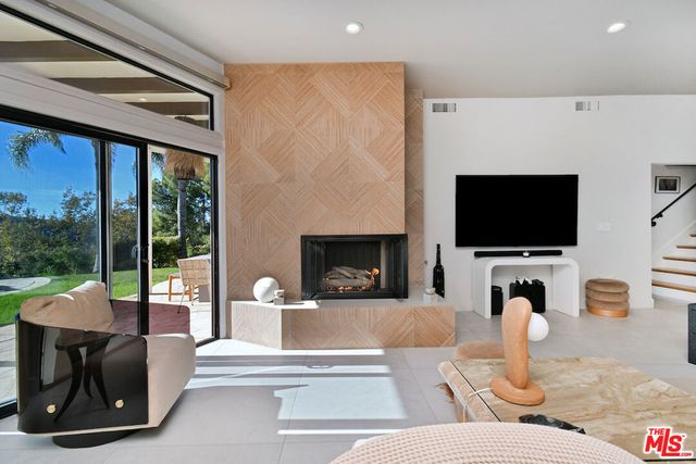 130 Dapplegray Road, Bell Canyon, CA 91307