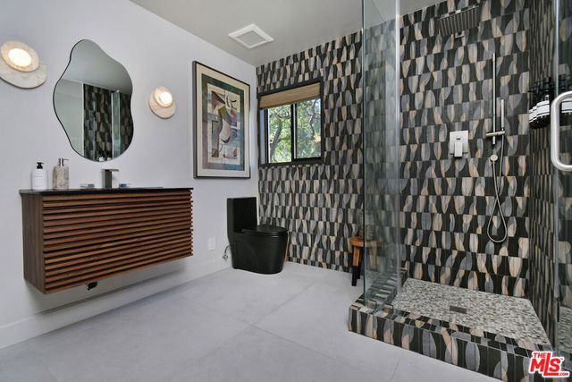 130 Dapplegray Road, Bell Canyon, CA 91307