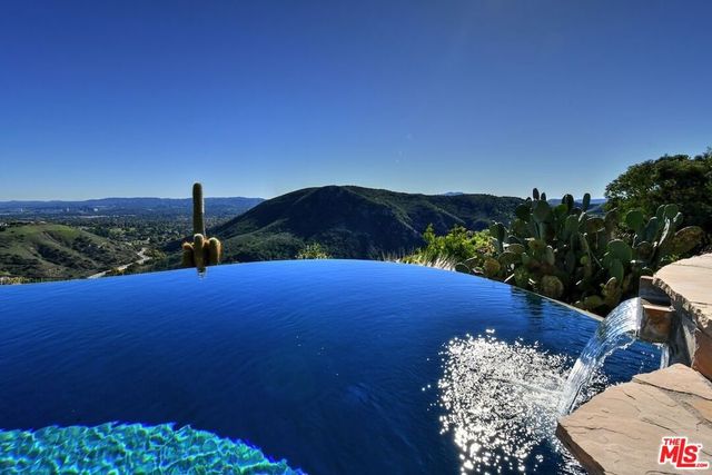 130 Dapplegray Road, Bell Canyon, CA 91307