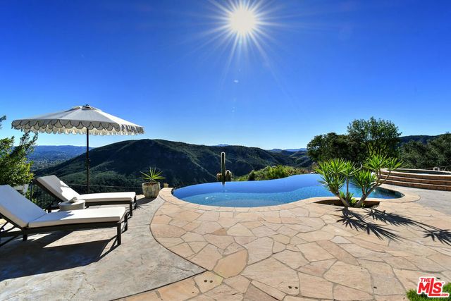 130 Dapplegray Road, Bell Canyon, CA 91307