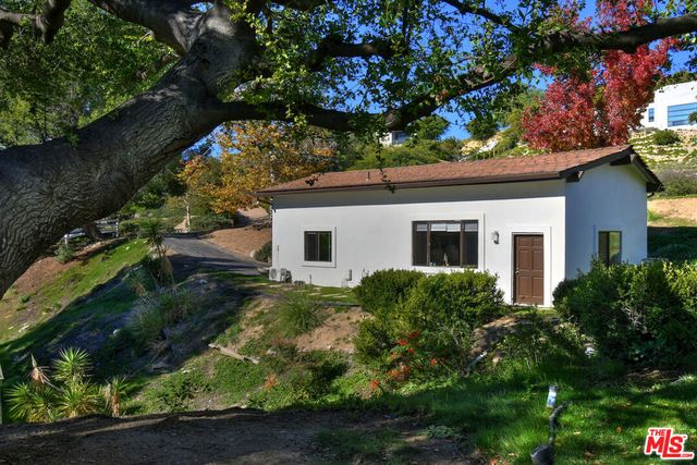 130 Dapplegray Road, Bell Canyon, CA 91307