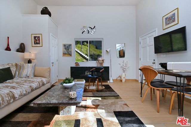 130 Dapplegray Road, Bell Canyon, CA 91307