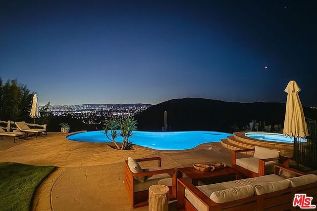 130 Dapplegray Road, Bell Canyon, CA 91307