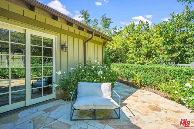 29734 Mulholland Highway, Agoura Hills, CA 91301