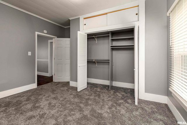 810 E MAIN Street, Westfrank, IL 62896