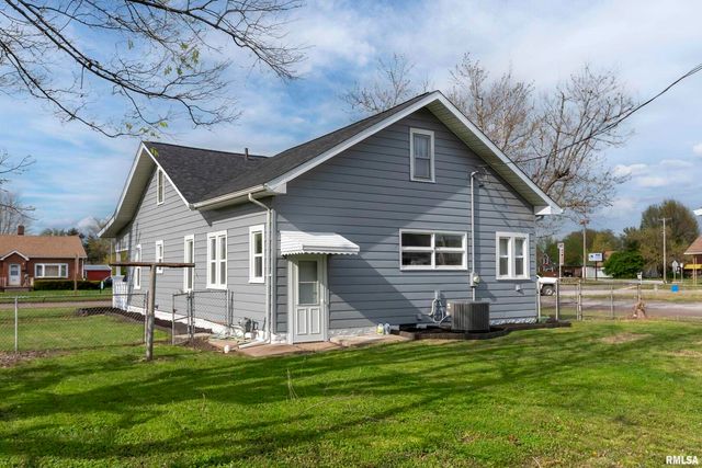 810 E MAIN Street, Westfrank, IL 62896