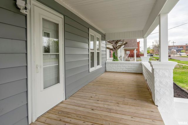 810 E MAIN Street, Westfrank, IL 62896