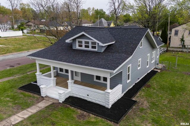 810 E MAIN Street, Westfrank, IL 62896