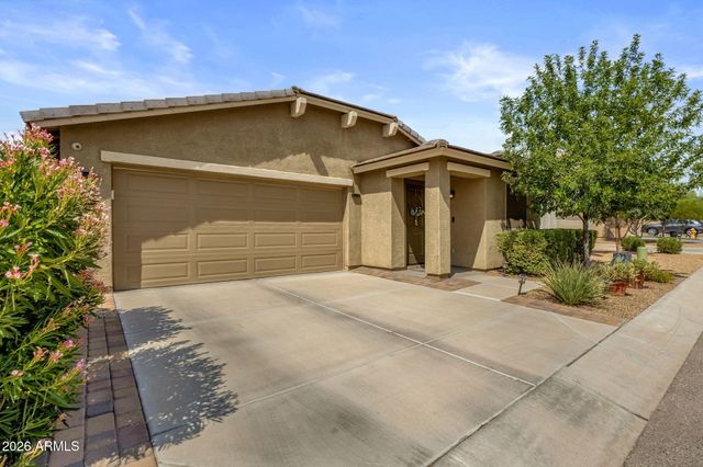 1858 W EXPRESSMAN Street, Apache Junction, AZ 85120