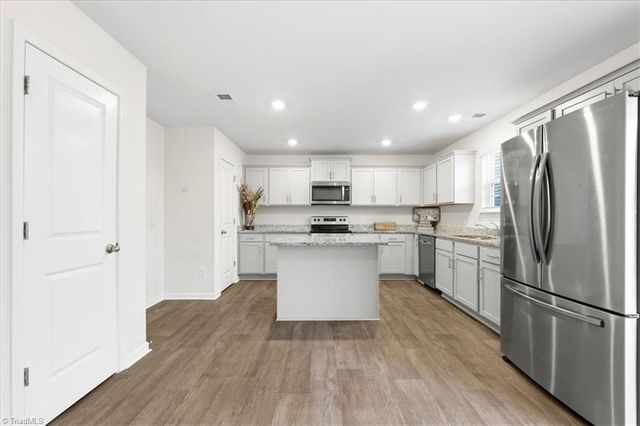 4556 Heatherly Road, Winston-salem, NC 27105