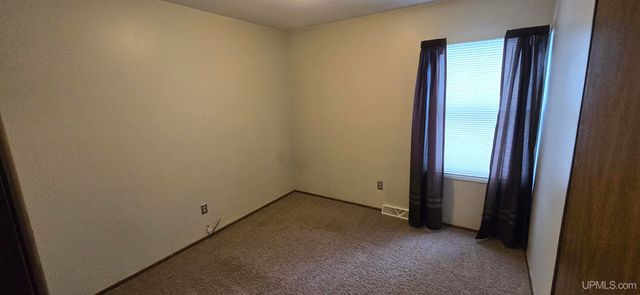 705 Mullen Street, Quinnesec, MI 49876