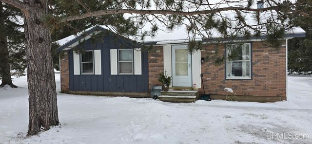 705 Mullen Street, Quinnesec, MI 49876