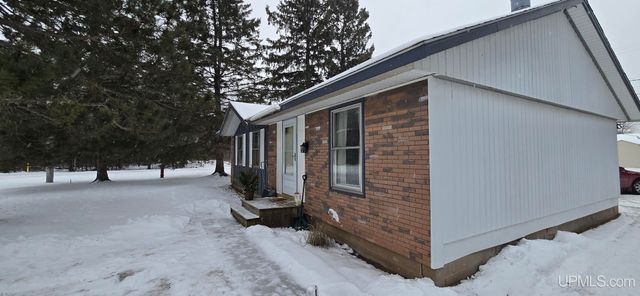 705 Mullen Street, Quinnesec, MI 49876