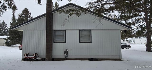 705 Mullen Street, Quinnesec, MI 49876