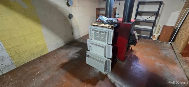 705 Mullen Street, Quinnesec, MI 49876